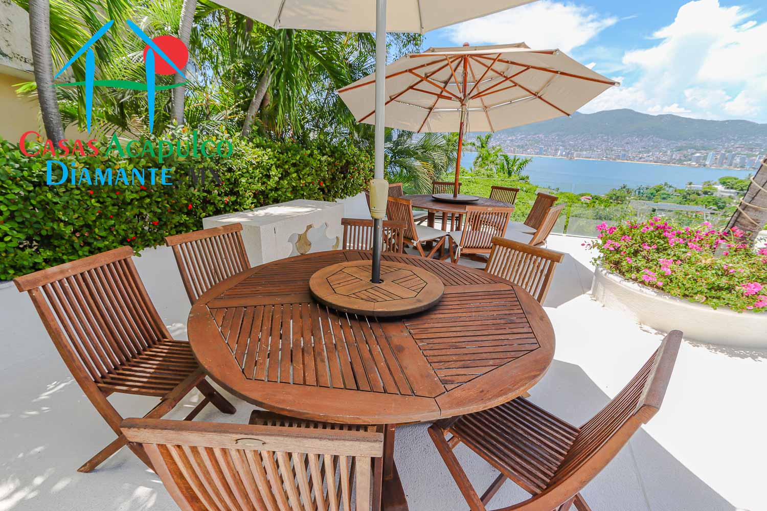 Villa Melgar - Terraza con alberca y asoleadero 2